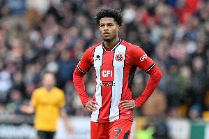 這都賣了2600萬？前紅軍前鋒布魯斯特英冠16輪1球，現(xiàn)身價僅300萬