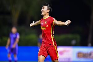 記者：張威昨晚抵達(dá)海口，今天已在津門(mén)虎隊(duì)內(nèi)試訓(xùn)