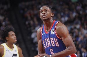 還不夠！?？怂?9中7&三分6中2得23分5板7助&下半場10中2