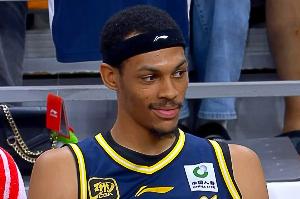 CBA官方：廣東完成了對(duì)外援達(dá)柳斯-貝茲利的注冊(cè)