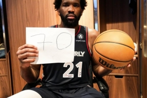 明天正面交鋒！恩比德上次面對文班曾41中24狂轟70分18板5助??