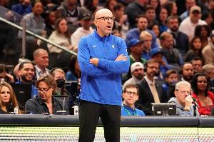 基德：球隊(duì)還有很長的路要走 我們不能放松因?yàn)槲鞑扛偁幪ち伊? >
                                        </div>
                                    </div>
                                    <div   id=