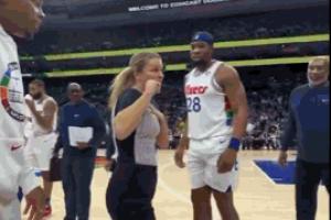 女裁判施羅德因吹錯(cuò)莊神犯規(guī)向納斯解釋并道歉：我搞砸了??