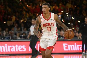 小賈巴里14中7得到21分11板4助攻 正負值+25冠絕全場