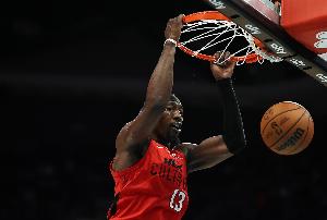 斯波：阿德巴約是防守核心 希羅今晚很好地閱讀了比賽