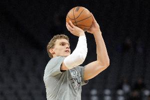 打得還行！馬爾卡寧6記三分拿到26分7籃板