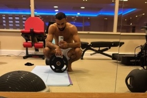 功不唐捐！圣誕假期仍加練，薩拉赫曬健身房訓練照片