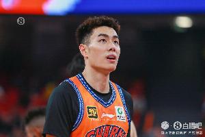 正負(fù)值恐怖的+38！李添榮各種三分命中 12中7&三分8中5轟下23分