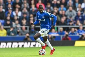 意媒：羅馬希望在冬季引進(jìn)新中場，有意杜庫雷&普拉蒂&熱伊茨