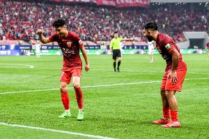 以后誰給武磊“喂”球？武磊34球中超金靴，一半來自大小王的助攻