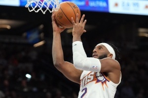 比爾：奧科吉是球隊(duì)能量提供者 防守端激勵(lì)每個(gè)人去變得更好