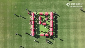 ??視頻回顧今天的19歲慶生會(huì)，期待海港大家庭每人都能懷抱希望