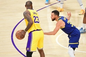 ??十大爭議判罰：庫里多次利用追夢非法掩護 老詹兩度走步漏吹