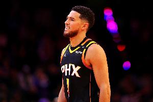 至少再缺席兩場！布克今日缺戰(zhàn)獨行俠 明天對陣勇士也不打