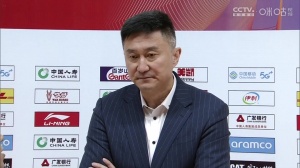 杜鋒昨日賽后確認(rèn)胡明軒因肩傷將缺席三個月 可能缺席國家隊(duì)備戰(zhàn)