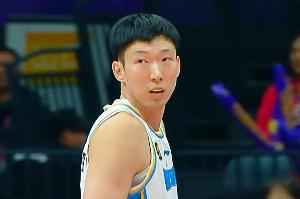 許利民：周琦感冒發(fā)燒特別嚴(yán)重 對(duì)陣遼寧的比賽差不多可以復(fù)出