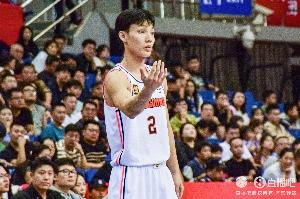 啥情況？廣東半場(chǎng)13罰僅6中&徐杰、貝茲利各2中0 遼寧6罰5中