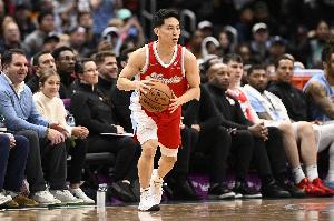 朱彥碩：河村此前可能對(duì)NBA三分距離&防守不習(xí)慣 現(xiàn)在他準(zhǔn)備好了