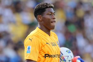 體圖：拜仁對(duì)努貝爾的信心減弱，正關(guān)注鈴木彩艷和維爾布魯根等人