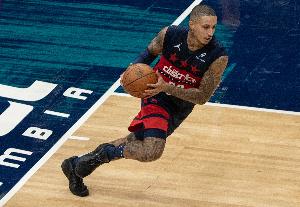 看看成色！庫茲馬復(fù)出21分鐘9中4拿9分3板3助 三分3中0&罰球4中1