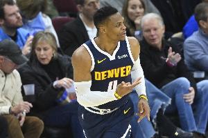 掘金記者：威少本季表現(xiàn)超出了我對(duì)他的預(yù)期 他值得極高的贊譽(yù)