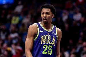 上半場(chǎng)15分下半場(chǎng)僅3分！威利-格林：對(duì)手對(duì)墨菲全場(chǎng)緊逼防守