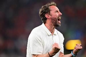 英格蘭隊(duì)官方：索斯蓋特因?qū)ψ闱虻呢暙I(xiàn)被國(guó)王授予爵士頭銜