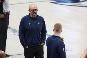 布朗下課怎么看？基德：我只關心自己球隊的事情 不想說什么