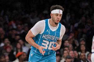 賽斯-庫(kù)里：主場(chǎng)球迷全力支持我們 我們必須用更好表現(xiàn)回報(bào)他們