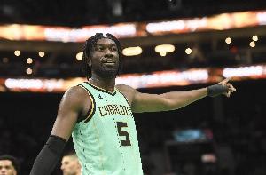 黃蜂主帥談馬威：為他感到驕傲 這是他回歸以來(lái)最全面的比賽之一