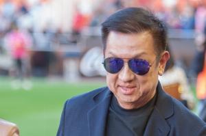 世體：瓦倫西亞球迷組織抗議老板林榮福，呼吁球迷不要去球場看球