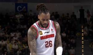 積極高效！莫蘭德打滿首節(jié)5中4拿到8分8板&3前場板 正負值+12