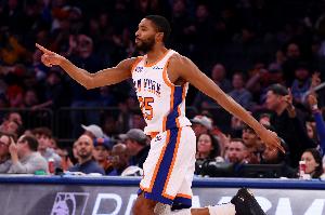 穩(wěn)定火力點！米卡爾-布里奇斯44分鐘17中12拿到27分 正負值+13