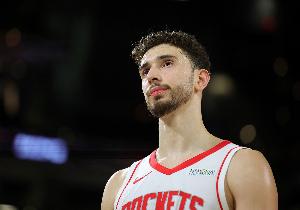 6斷創(chuàng)新高！申京16中9砍全場最高23分外加6板4助 正負值+21最高