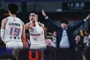 揚眉吐氣！高詩巖曬與于德豪合照：“高德地圖”持續(xù)為您導航