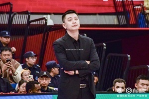 楊鳴：我在休息室大發(fā)雷霆 不想全力以赴就別上場(chǎng) 贏球沒啥高興的