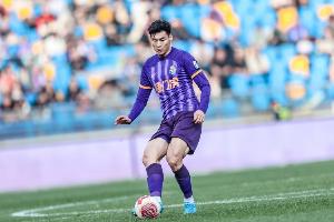 足球報：韓鵬飛加盟蓉城只待官宣，明天大概率加盟海港