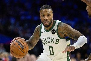 關(guān)鍵兩罰穩(wěn)穩(wěn)命中！利拉德21中9拿到29分4板7助3斷