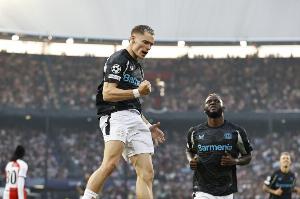 記者：維爾茨、帕拉西奧斯因道路封閉遲到，因此被撤出首發(fā)名單