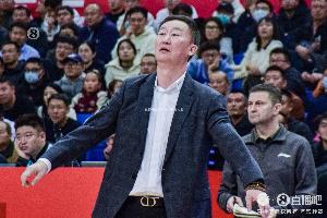 劉維偉：球隊(duì)一直在尋找外援 看中的幾名人選因各種原因來不了