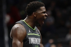 客場(chǎng)擊敗奇才！愛德華茲：感覺就像在明尼蘇達(dá)比賽一樣 太瘋狂了