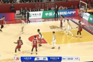 ??狀態(tài)來了！張寧加長三分&左手上籃2+1&撤步中投連砍8分！