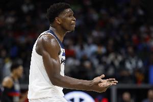 不夠硬！愛德華茲19中7得到28分8板3助1斷1帽 罰球11中10