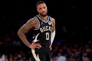 上半場(chǎng)22分搶占先機(jī)！利拉德14中6&罰球10中10拿到26分8助