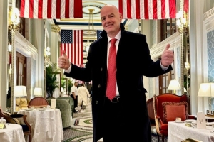 因凡蒂諾曬照：很高興參加特朗普就職典禮 感謝美國對FIFA的支持