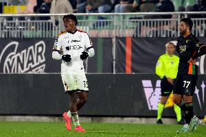 斯基拉：曼聯(lián)準(zhǔn)備3500萬歐報(bào)價(jià)萊切20歲邊鋒多爾古