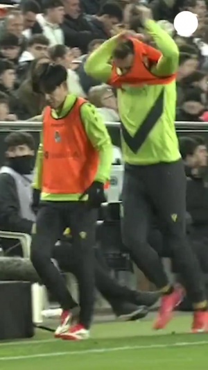 過分了！馬卡：瓦倫球迷種族歧視久保建英：中國人！睜開眼睛