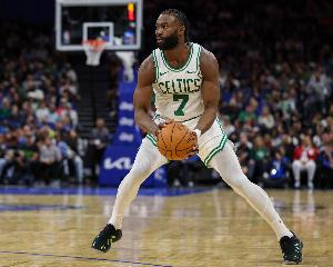 挺硬！杰倫-布朗15中8得25分2板6助3斷 硬剛小波特讓其吃盡苦頭