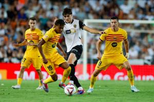 巴塞羅那VS瓦倫西亞：兩支西甲傳統(tǒng)隊(duì)志在為各自目標(biāo)全取三分