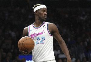 盤點(diǎn)|截止日倒計(jì)時(shí)！交易市場Top40球員：JB去哪兒&拉塞爾仍在榜